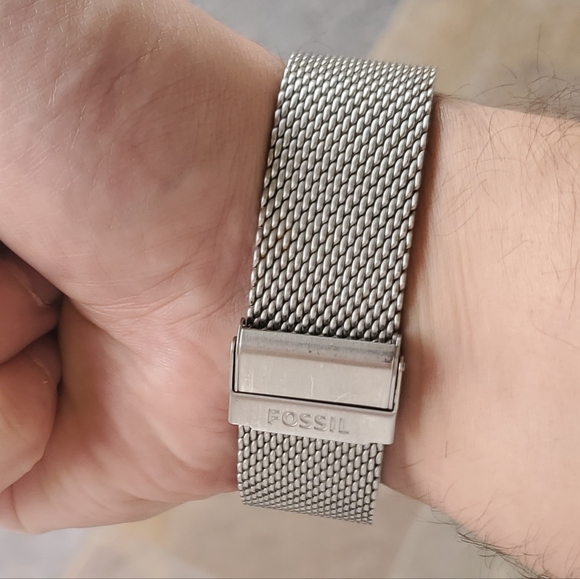 Fossil essentialist watch - Picture 4 of 8